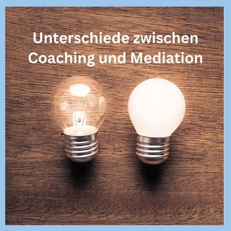 Zwei Glühbirnen, eine leuchtend, eine dunkel – Symbol für Coaching und Mediation